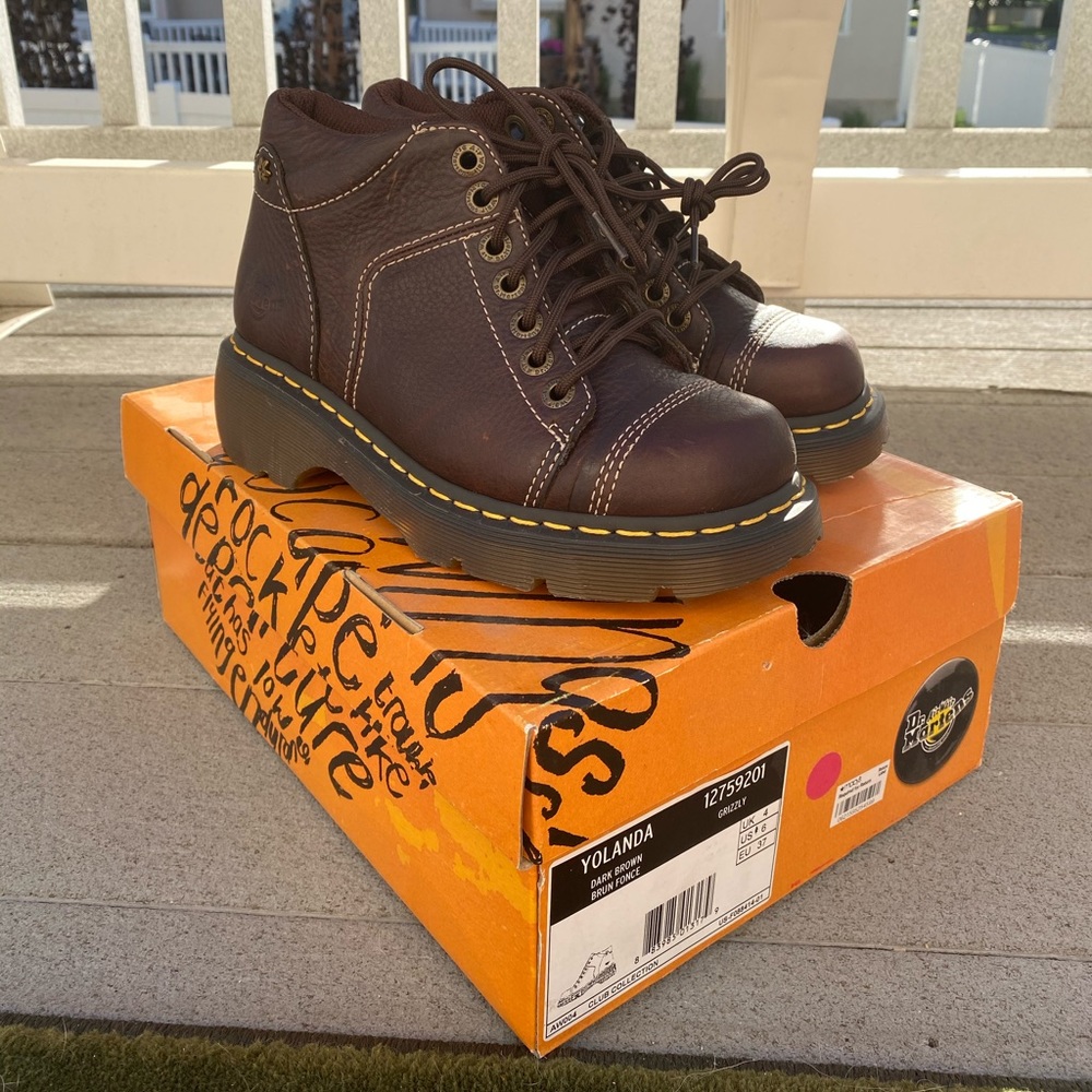 NWT Dr. Martens ‘Yolanda’ Brown Laceup Ankle Boots